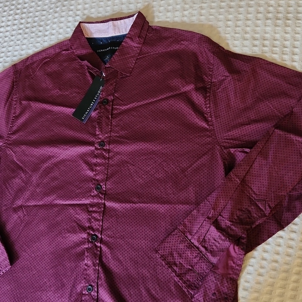 Dress Shirt in burgundy with black diamond print Fall Office Collegiate Career